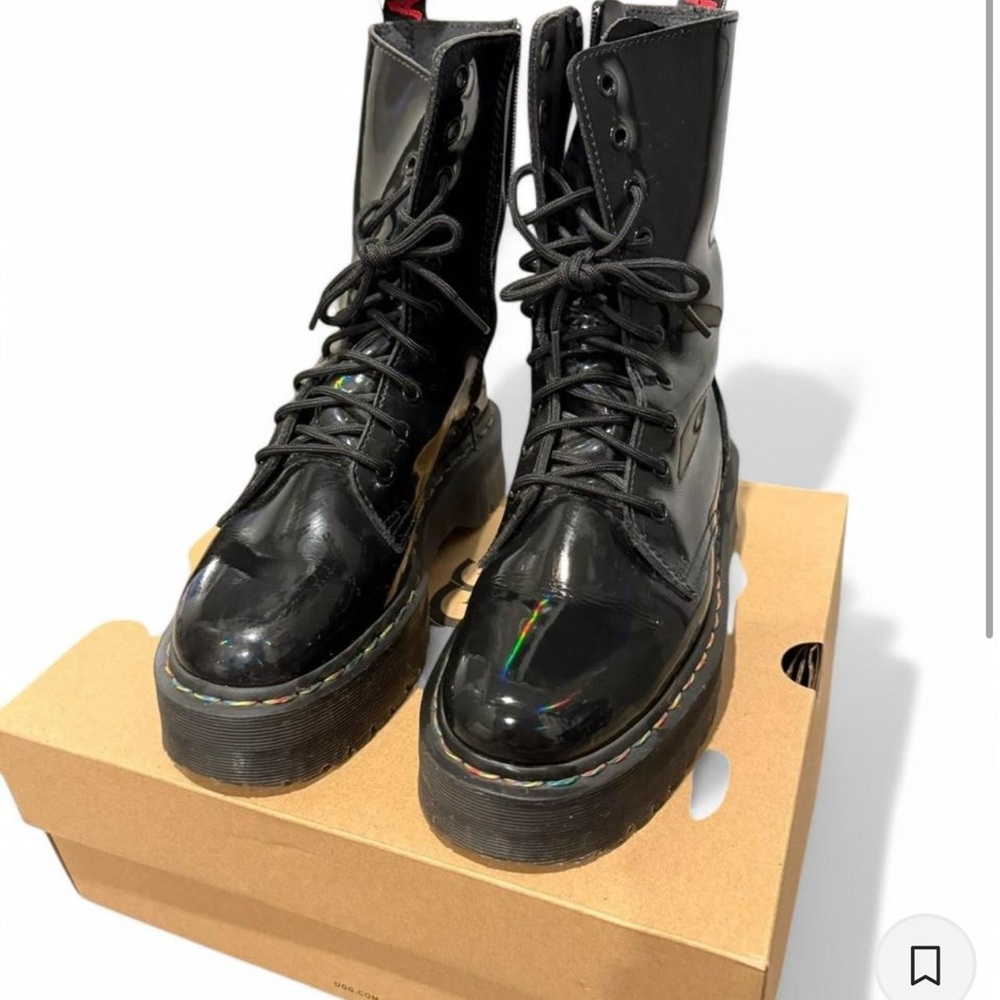 Dr. Martens Jadon Hi Rainbow Patent
